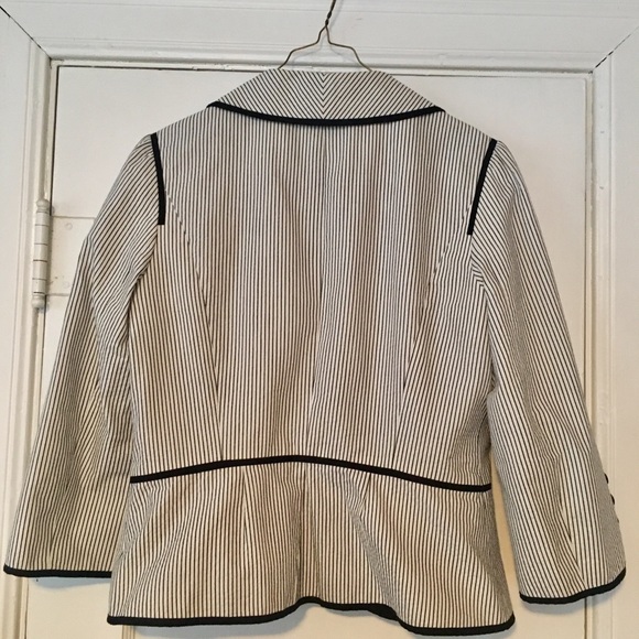 Peplum Jacket Classiques Entier - Picture 2 of 3